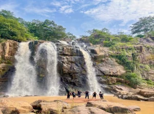 GPM district tourism में लक्ष्मणधारा जलप्रपात का नजारा