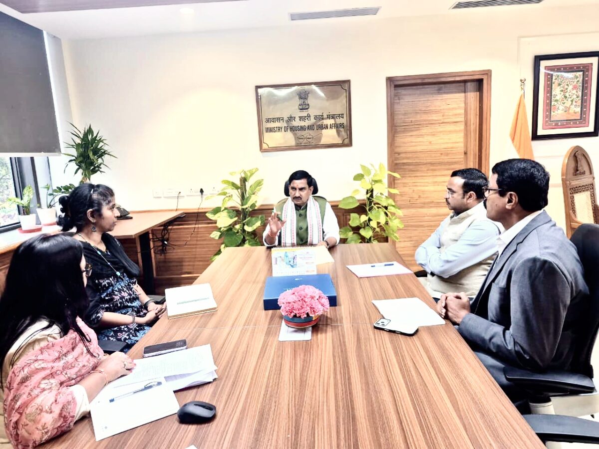 राज्य मंत्री तोखन ने हुडको की सीएसआर गतिविधियों की समीक्षा की, सामाजिक दायित्वों के प्रभावी क्रियान्वयन पर दिया जोर